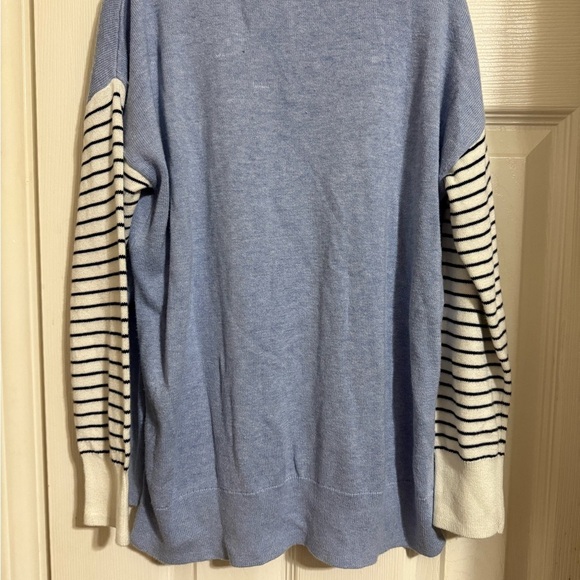 Vineyard Vines Sweater - Picture 6 of 8